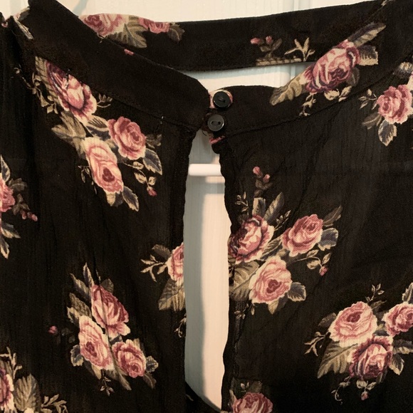 AE Floral Choker Tank - Picture 5 of 5